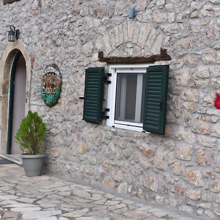 Kalavrita Winter Retreat - Homely Spacious Chalet Ano Vlasia Luaran gambar