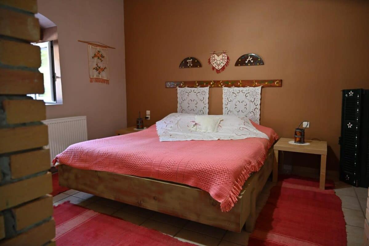 Kalavrita Winter Retreat - Homely Spacious Chalet Ano Vlasia Luaran gambar