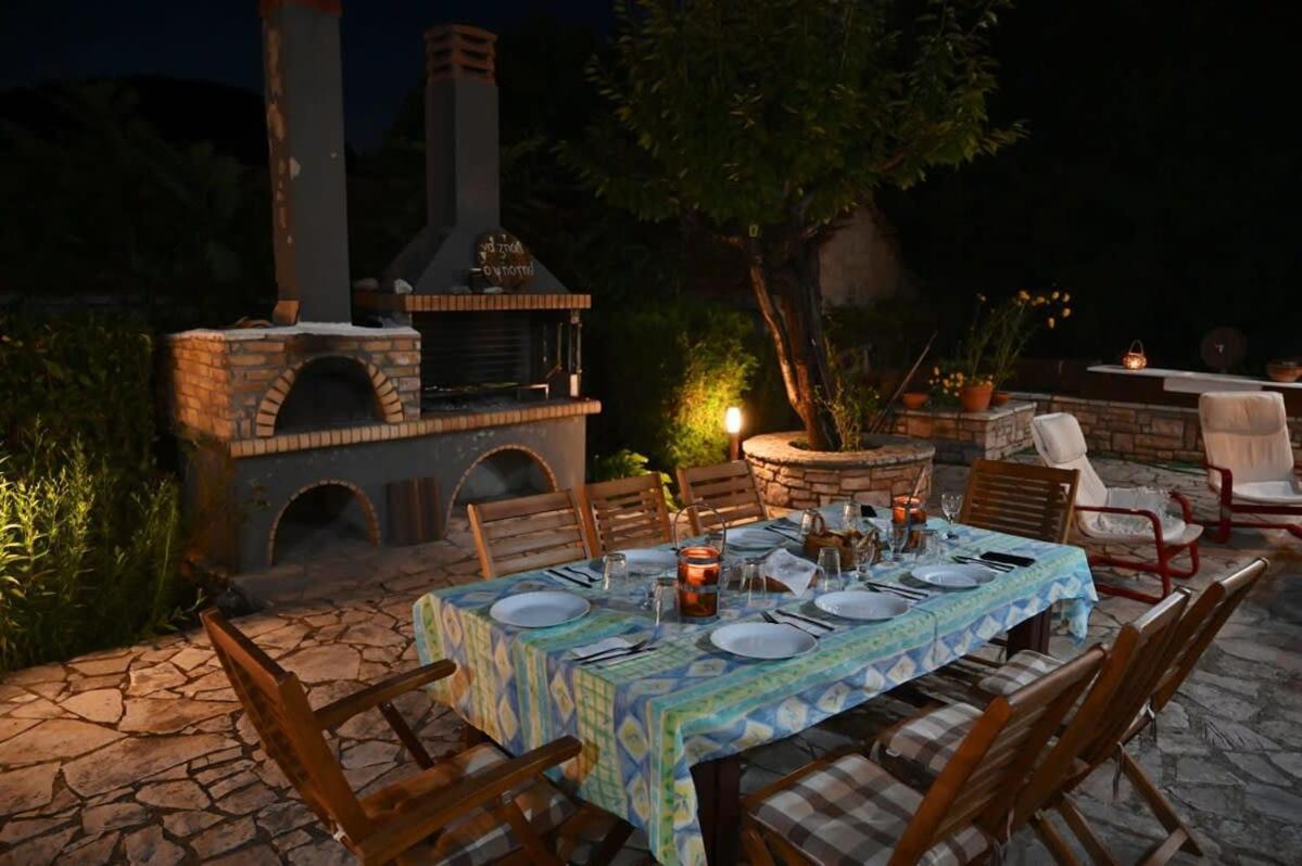 Kalavrita Winter Retreat - Homely Spacious Chalet Ano Vlasia Luaran gambar